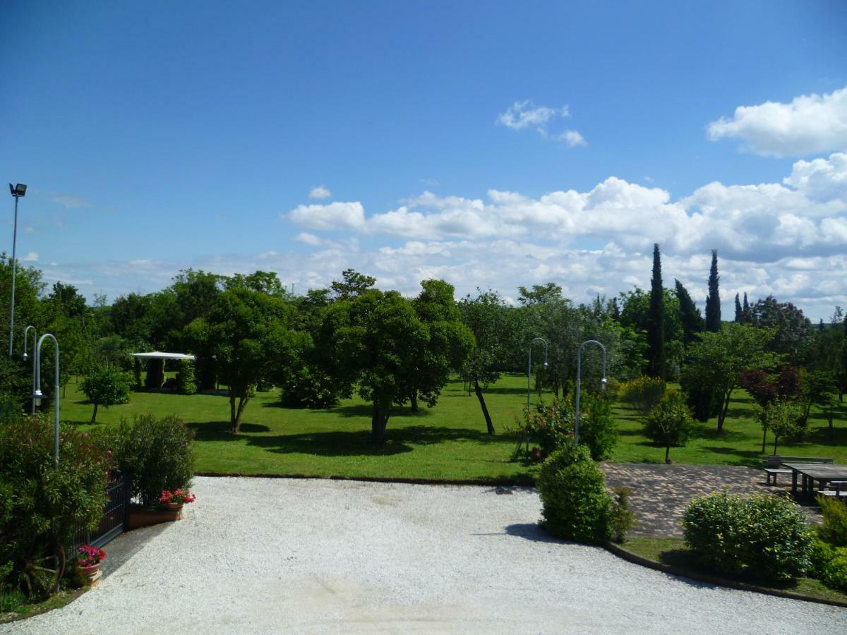 Villa Martina Fano Exteriér fotografie